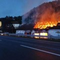 Stravičan Požar kod Ljiga: Vatrena buktinja progutala mehanu staru čak 150 godina, nema povređenih