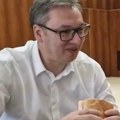 Parizer u trendu zbog Vučića Pogledajte šta se dogodilo posle predsednikovog doručka i čuvenog sendviča (foto)