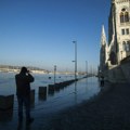 Izlio se Dunav u Budimpešti, voda došla do zgrade parlamenta