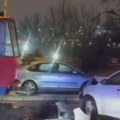 Žestok karambol usred Beograda Sudarili se tramvaj i taksi, saobraćaj blokiran! (video)