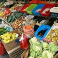 Beograđanin na pijaci potrošio 15.770 dinara i izazvao lavinu komentara: Evo šta je kupio FOTO