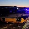 Kod Preljine se prevrnula prikolica na kojoj su bili luksuzni automobili