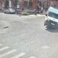 Težak sudar, ima povređenih: Automobil naleteo na vozilo hitne pomoći (video)