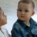 Ovaj snimak je nešto najslađe što ćete videti danas Dečiji ''Romeo i Julija'' osvojili internet, scena iz vrtića dirnula…