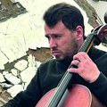 Violončelista iz Bejruta Mahdi al Sahili za NIN: Slušajte više nego što govorite