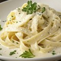 Brza pasta sa piletinom i pavlakom - jednostavan recept gotov za 20 minuta