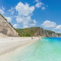 Plaža sa belim peskom u Grčkoj proglašena je najboljom u Evropi za 2026.
