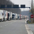 JP "Putevi Srbije": Na Batrovcima kamioni čekaju tri sata, u Šidu dva