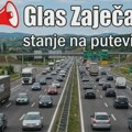 Stanje na putevima: Vozačima se savetuje oprez zbog pojačanog saobraćaja