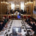 Finansijski pakt u Parizu, svetski lideri traže rešenja za siromaštvo i klimatske promene