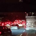 Lančani sudar na Begaljičkom brdu: Haos na auto-putu ka Beogradu, stvaraju se kilometarske kolone VIDEO