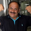 Komšiju udario čekićem u glavu, tukao komšinicu... Zmaj od Šipova je juče uhapšen, a ovo nije prvi put da ima problem sa…
