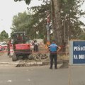 Građani i ovog jutra kod Savskog nasipa: Strahuju od bušenja zbog nelegalnih splavova