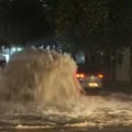 Strahovita oluja paralisala Grčku, ima mrtvih. Putevi poplavljeni, voda ušla u kuće, drveće iščupano iz korena, škole…