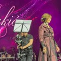 "Nisu mi dali da..." Lepa Lukić održala govor o oproštajnom koncertu, na scenu izašla u autfitu od 10.000 evra
