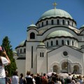 Naša voditeljka satima čeka da se pokloni pojasu Presvete Bogorodice: objavila emotivne kadrove iz Hrama