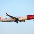Bez vazduha ostalo 165 putnika, nekima tekla krv iz nosa! Nezapamćena drama u avionu, naređeno hitno sletanje: "Flašica s…