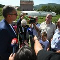 Mašine kreću za 10 dana; Vučić u Raškom okrugu obećao nove kilometre puta: "Imaćete buvalno pistu"