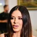 Vozni park pevačice vredi oko 400.000 € Ana Sević se udala za biznismena, a on joj od života napravio bajku (foto)