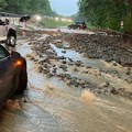 Obilne poplave u Njujorku, nastradala jedna osoba