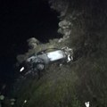 Sleteli s puta u kanjoj, automobil se zapalio: Teška saobraćajna nezgoda kod Prijepolja