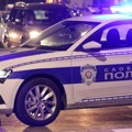 Pljačka kladionice u Tutinu: Oružjem pretili zaposlenima, pobegli sa novcem, ali ih je policija stigla