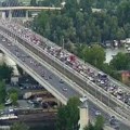 Desetine hiljada ljudi ne mogu da se kreću slobodno (video)