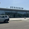 Lažnim pasošem preko pet država: Na aerodromu u Podgorici uhapšen državljanin Rusije