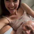 Ristovski leži u krilu 39 godina mlađe devojke! Anica podelila srećnu vest sa svima, ne skida osmeh s lica
