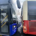 Srča na sve strane: Sudar dva autobusa javnog prevoza na Novom Beogradu