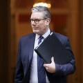 ​Starmer se izvinio Epstinovim žrtvama zbog imenovanja Mandelsona