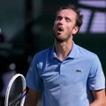 Rus besneo kao nikad pre! Danil Medvedev izgubio sa 0:6, 0:6, nije mogao da dođe sebi (video)
