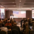 Od istorijskih temelja do poslovne izvrsnosti: AmCham organizovao predavanje o korenima američkog ekonomskog razvoja