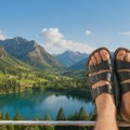 Muške papuče – trendovi i praktični saveti za letnje mesece