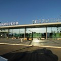 Zlatnici, kripto oprema i svežanj novca u ručnom prtljagu! Drama na aerodromu u Podgorici: Rendgen otkrio blago u koferu…