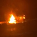 (Video) Gori auto nasred auto-puta: Dramatičan prizor na "Milošu Velikom"