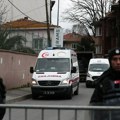 (Видео) Хорор у Турској: Пуцњава испред школе, мушкарац са сачмарицом запуцао на ученике, има жртава