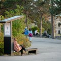 Kalemegdan dobio osam solarnih klupa: Posetioci mogu da koriste besplatan internet, napune mobilne telefone, računare