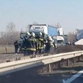 Teška saobraćajka u Mađarskoj Jedno vozilo pripada subotičkoj kompaniji! Ima poginulih, ne zna se da li među povređenima…