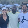 Novak trčao zbog Šarliz Teron (foto i video)