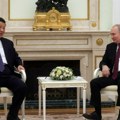 Počeli razgovori predsednika Rusije i kine: Putin dočekan uz poznatu rusku pesmu (video)