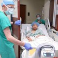 "Pitao sam ih kad će anestezija": Mladiću transplantirali bubreg u budnom stanju: Lekari mu čak pokazali novi organ