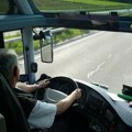 Vozač autobusa preticao kolonu vozila kod Kelebije