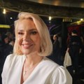 (Foto) svi su gledali u lice lene Kovačević: Pevačica izašla u provod, a mreže se zbog ove fotke usijale od komentara…