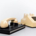 Dial-up internet umire: 34 godine kasnije AOL konačno povlači ručnu na internetu!