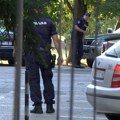 Bacio ručnu bombu na: Stambeno-poslovni kompleks Užas u Kragujevcu: Uhapšen mladić (21)