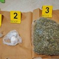 Uhapšen diler na Paliluli: Policija mu u stanu pronašla kilogram marihuane i oko 35 grama kokaina FOTO