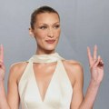 Bela Hadid u najatraktivnijem izdanju do sada: Jedna od najtraženijih manekenki na sopstveni događaj stigla u neobičnom…