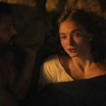 Prvo su bili brat i sestra, a onda završili u krevetu: Glumac otkrio detalje iza kamera, "Intimne scene su bile odvratne"