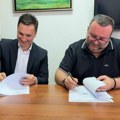 Potpisan ugovor u Ministarstvu zdravlja! Lazarević: "Zahvaljujući Vučiću i Lončaru, Niš dobija novu mobilnu ambulantu"